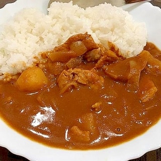 どこか懐かしい 給食風な豚肉カレー